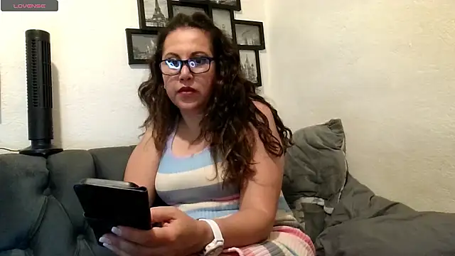 Snapshot of MirandaLatinaLovely chatting on May 2026 05:15:02 AM MirandaLatinaLovely online show from May 2026 05:15:02 AM