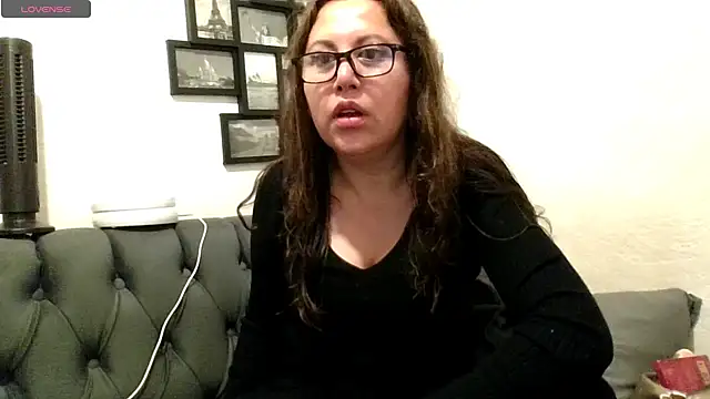 Snapshot of MirandaLatinaLovely chatting on May 2026 05:06:01 PM MirandaLatinaLovely online show from May 2026 05:06:01 PM