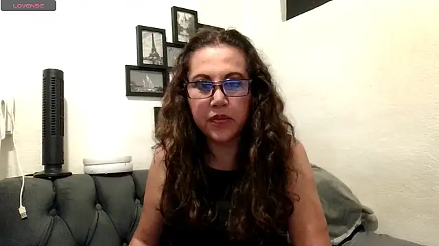 Snapshot of MirandaLatinaLovely chatting on June 2026 03:37:02 AM MirandaLatinaLovely online show from June 2026 03:37:02 AM