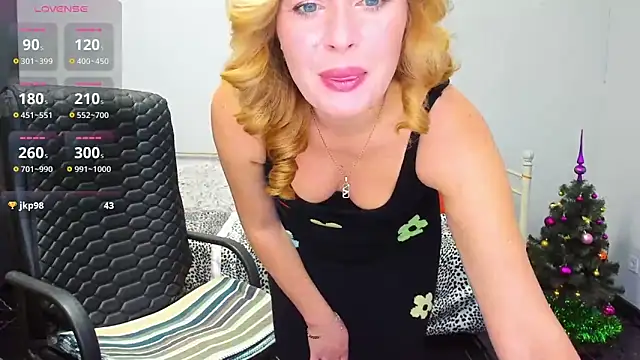 Snapshot of Mira_Whites chatting on December 2025 12:54:01 PM Mira Whites online show from December 2025 12:54:01 PM