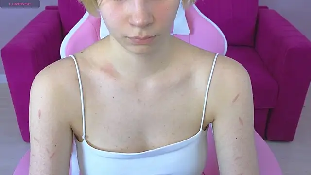 Snapshot of BettyCarter07 chatting on February 2025 11:49:01 AM BettyCarter07 online show from February 2025 11:49:01 AM