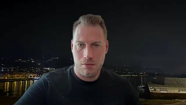 Snapshot of Christian87xxx chatting on February 2025 01:16:02 PM Christian87xxx online show from February 2025 01:16:02 PM