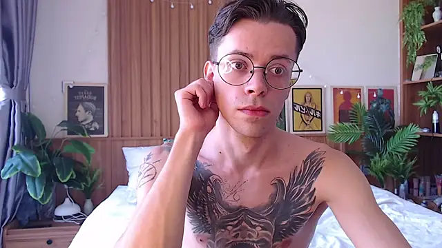 Snapshot of William_Henry_ chatting on February 2026 06:25:02 AM William Henry online show from February 2026 06:25:02 AM