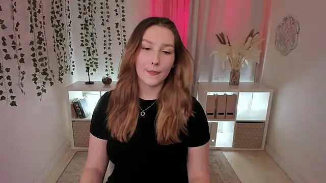 Snapshot of MaryWaddell chatting on February 2025 03:52:02 PM MaryWaddell online show from February 2025 03:52:02 PM