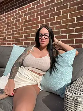 Snapshot of goddess-harper chatting on May 2026 08:41:01 AM goddess-harper online show from May 2026 08:41:01 AM
