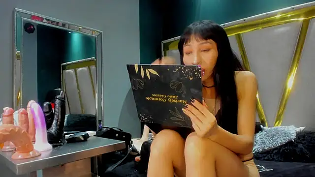 Snapshot of Mara_Gonzalez chatting on February 2026 12:05:02 PM Mara Gonzalez online show from February 2026 12:05:02 PM