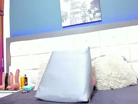 Snapshot of DayannaBronx chatting on February 2025 10:15:02 PM DayannaBronx online show from February 2025 10:15:02 PM