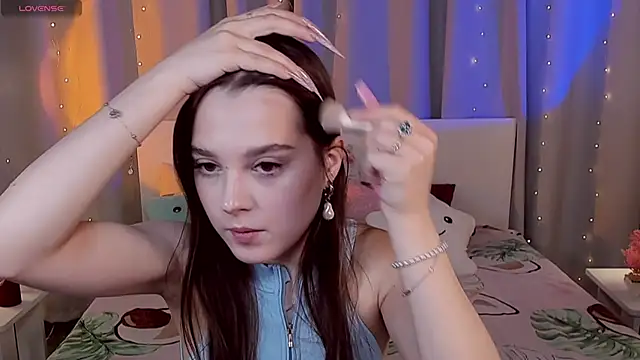 Snapshot of kaisajenner chatting on November 2025 08:31:01 PM kaisajenner online show from November 2025 08:31:01 PM