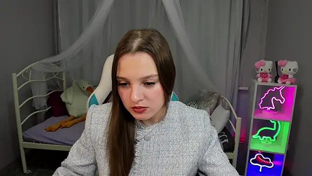 Snapshot of kaisajenner chatting on November 2025 06:17:01 PM kaisajenner online show from November 2025 06:17:01 PM