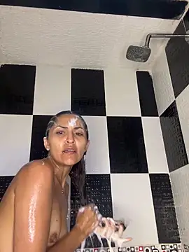 Sofiadelacruz online show from March 2026 10:02:01 PM