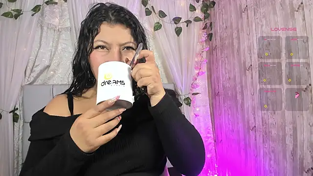 Rachel new20 online show from October 2025 08:53:02 PM