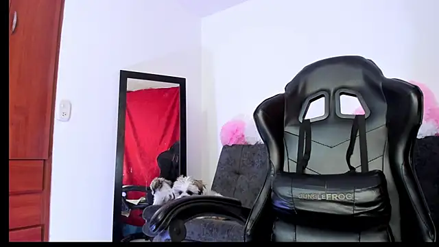 Snapshot of Kataleya_88 chatting on November 2025 11:10:02 AM Kataleya 88 online show from November 2025 11:10:02 AM