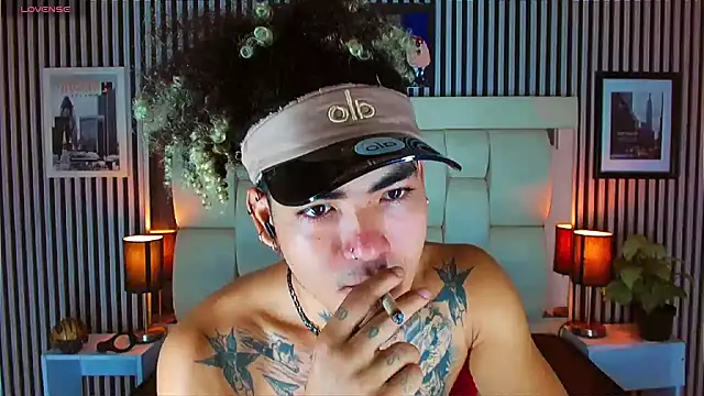 LihanJor 23 online show from October 2025 12:18:02 PM