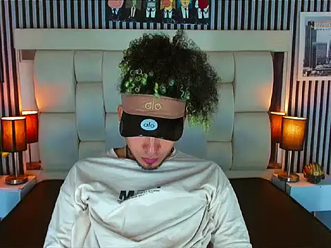 LihanJor 23 online show from December 2025 01:27:01 PM