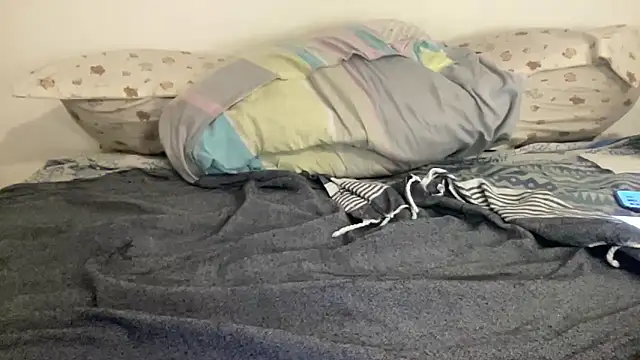 Snapshot of shineofcrazy chatting on November 2025 01:07:02 AM shineofcrazy online show from November 2025 01:07:02 AM