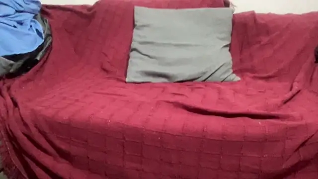 Snapshot of shineofcrazy chatting on November 2025 06:51:01 PM shineofcrazy online show from November 2025 06:51:01 PM