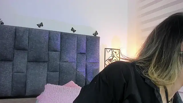 Violetta Ficher online show from November 2025 02:12:01 AM