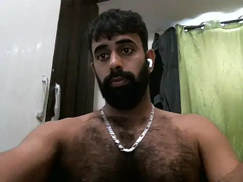 Snapshot of indianhairybull chatting on November 2025 04:56:01 AM indianhairybull online show from November 2025 04:56:01 AM