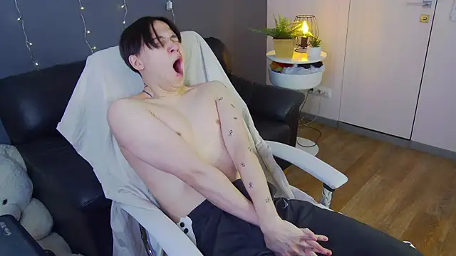 Snapshot of just_gay_ chatting on February 2025 01:25:01 PM just gay online show from February 2025 01:25:01 PM