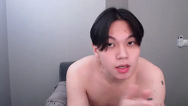 Snapshot of just_gay_ chatting on February 2025 09:24:02 PM just gay online show from February 2025 09:24:02 PM