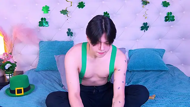 Snapshot of just_gay_ chatting on March 2025 02:00:01 PM just gay online show from March 2025 02:00:01 PM