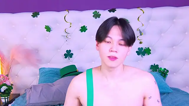 Snapshot of just_gay_ chatting on March 2025 08:11:01 PM just gay online show from March 2025 08:11:01 PM