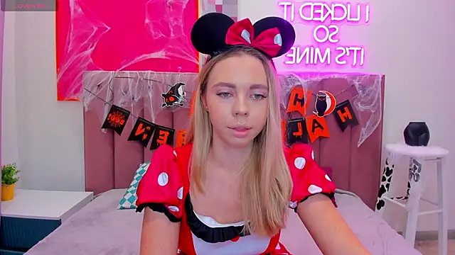 TessaAdorable online show from October 2025 01:20:02 AM