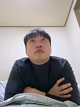 offwhite777 online show from January 2025 01:56:02 PM