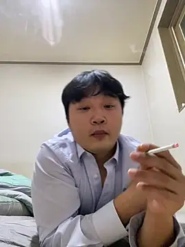 offwhite777 online show from February 2025 12:59:01 PM