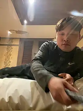 offwhite777 online show from February 2025 10:26:01 AM