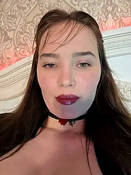 Snapshot of GoddessYanaMironova chatting on May 2026 07:00:02 PM GoddessYanaMironova online show from May 2026 07:00:02 PM