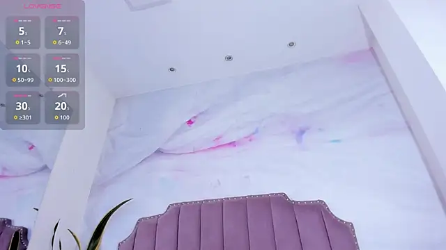 Lia Guzman online show from March 2026 05:44:01 AM