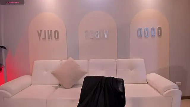 Snapshot of BeccaBaxter chatting on September 2025 07:59:01 PM BeccaBaxter online show from September 2025 07:59:01 PM