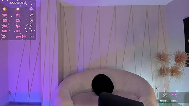 Snapshot of BeccaBaxter chatting on October 2025 06:21:01 PM BeccaBaxter online show from October 2025 06:21:01 PM