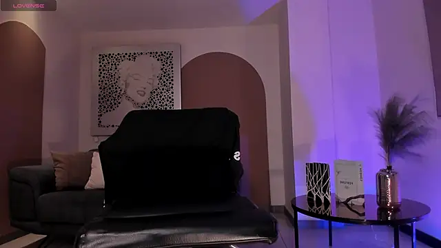 Snapshot of BeccaBaxter chatting on February 2026 12:12:01 PM BeccaBaxter online show from February 2026 12:12:01 PM