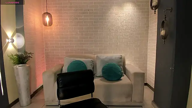 Snapshot of BeccaBaxter chatting on February 2026 12:01:02 PM BeccaBaxter online show from February 2026 12:01:02 PM