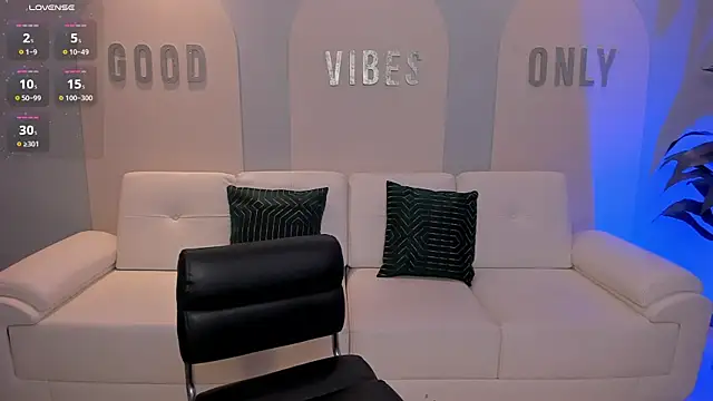 BeccaBaxter online show from April 2026 12:19:02 PM