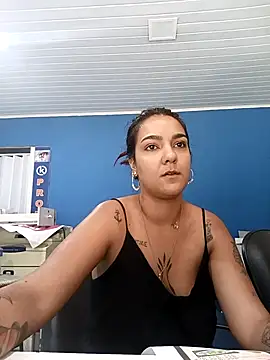 Pantaneirasexy online show from December 2025 02:01:01 PM