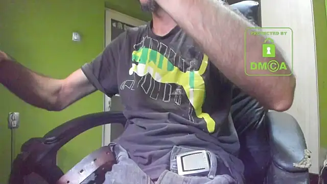 Snapshot of BigCumShoot chatting on November 2025 06:52:01 AM BigCumShoot online show from November 2025 06:52:01 AM