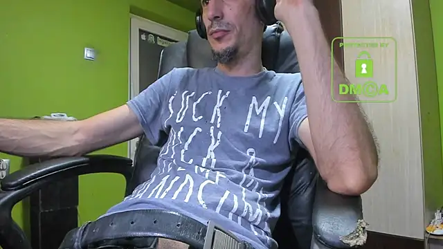 Snapshot of BigCumShoot chatting on December 2025 06:33:02 AM BigCumShoot online show from December 2025 06:33:02 AM