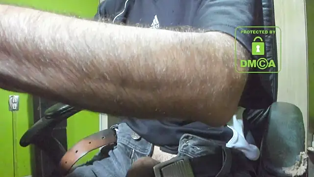 Snapshot of BigCumShoot chatting on December 2025 07:23:01 AM BigCumShoot online show from December 2025 07:23:01 AM