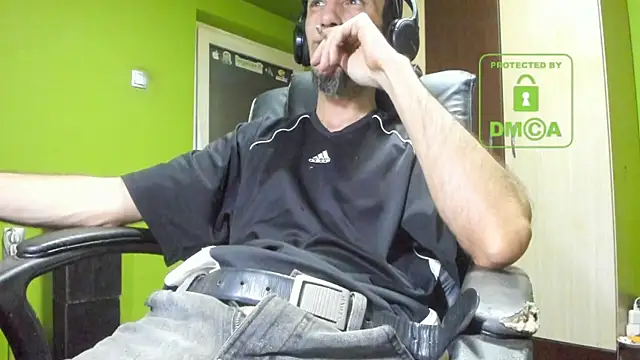 Snapshot of BigCumShoot chatting on December 2025 05:34:02 AM BigCumShoot online show from December 2025 05:34:02 AM