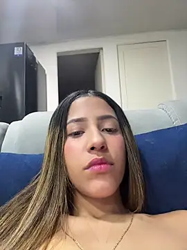 vicky bass online show from November 2025 03:07:01 AM