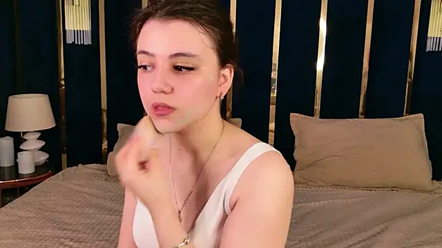 Pauline Heaven online show from May 2026 05:45:02 AM