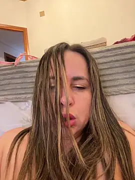 Snapshot of laarti chatting on June 2026 09:19:02 AM laarti online show from June 2026 09:19:02 AM