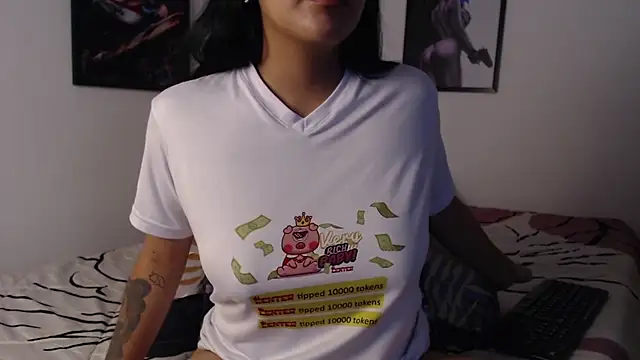 Snapshot of ariana_sweet87 chatting on March 2025 02:43:02 PM ariana sweet87 online show from March 2025 02:43:02 PM