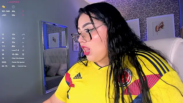 Snapshot of _michel_bbw chatting on December 2025 03:12:02 AM michel bbw online show from December 2025 03:12:02 AM