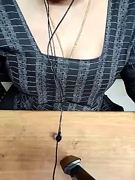 Tamil Radha online show from November 2025 01:00:01 AM