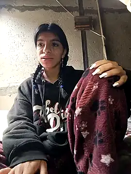 Snapshot of Ariell_Kieran chatting on February 2025 04:18:01 PM Ariell Kieran online show from February 2025 04:18:01 PM