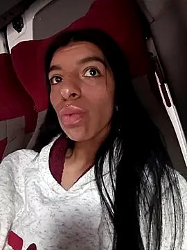 Snapshot of Ariell_Kieran chatting on February 2025 06:00:01 PM Ariell Kieran online show from February 2025 06:00:01 PM